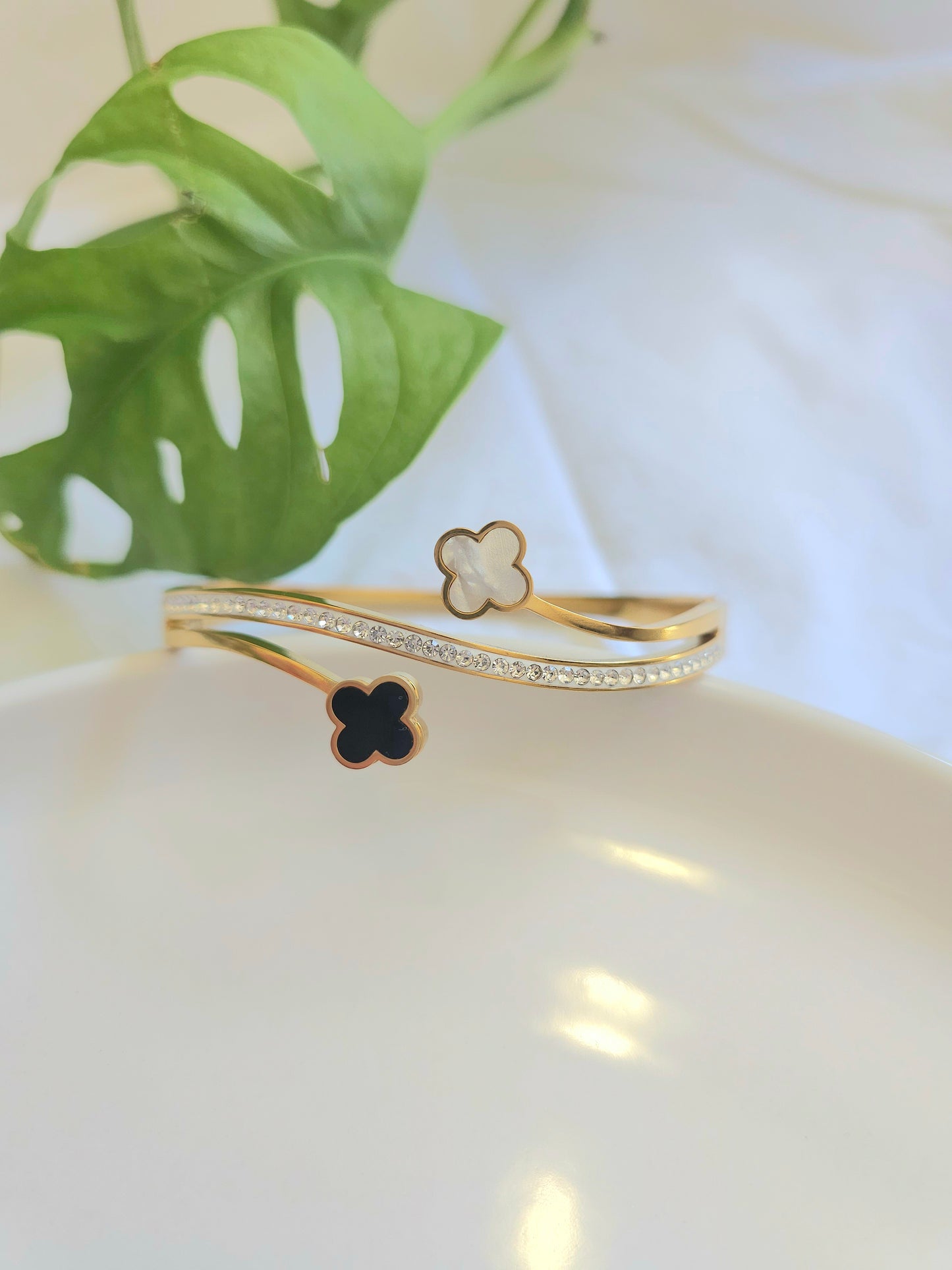 Gul Clover Bangle